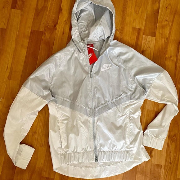 Nike Jackets & Blazers - NWT Nike Sportswear Windrunner Full Zip Womens Style Pure Platinum/White Size M